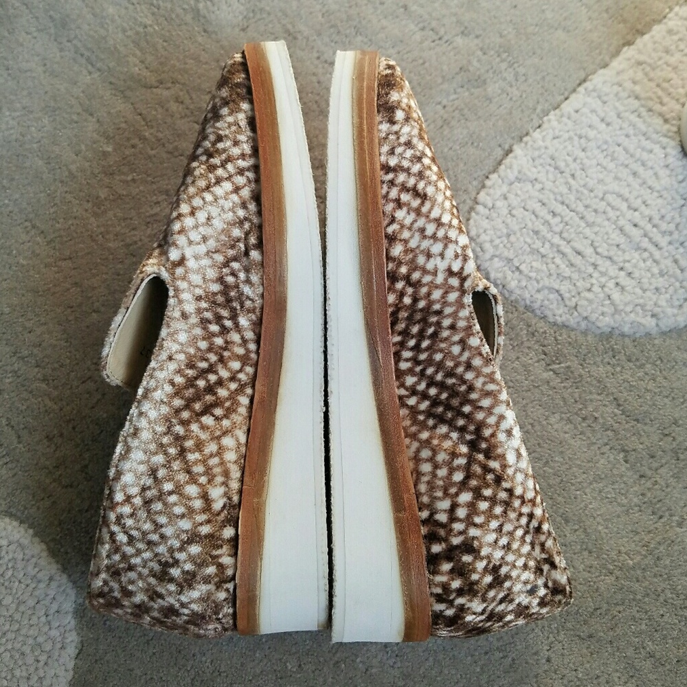 NWOT Free People Velvet Brown Loafers - Picture 3 of 7